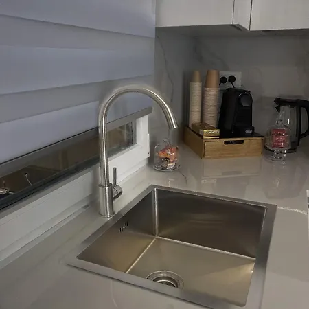 Alissa Oda ve Kahvaltı 4*